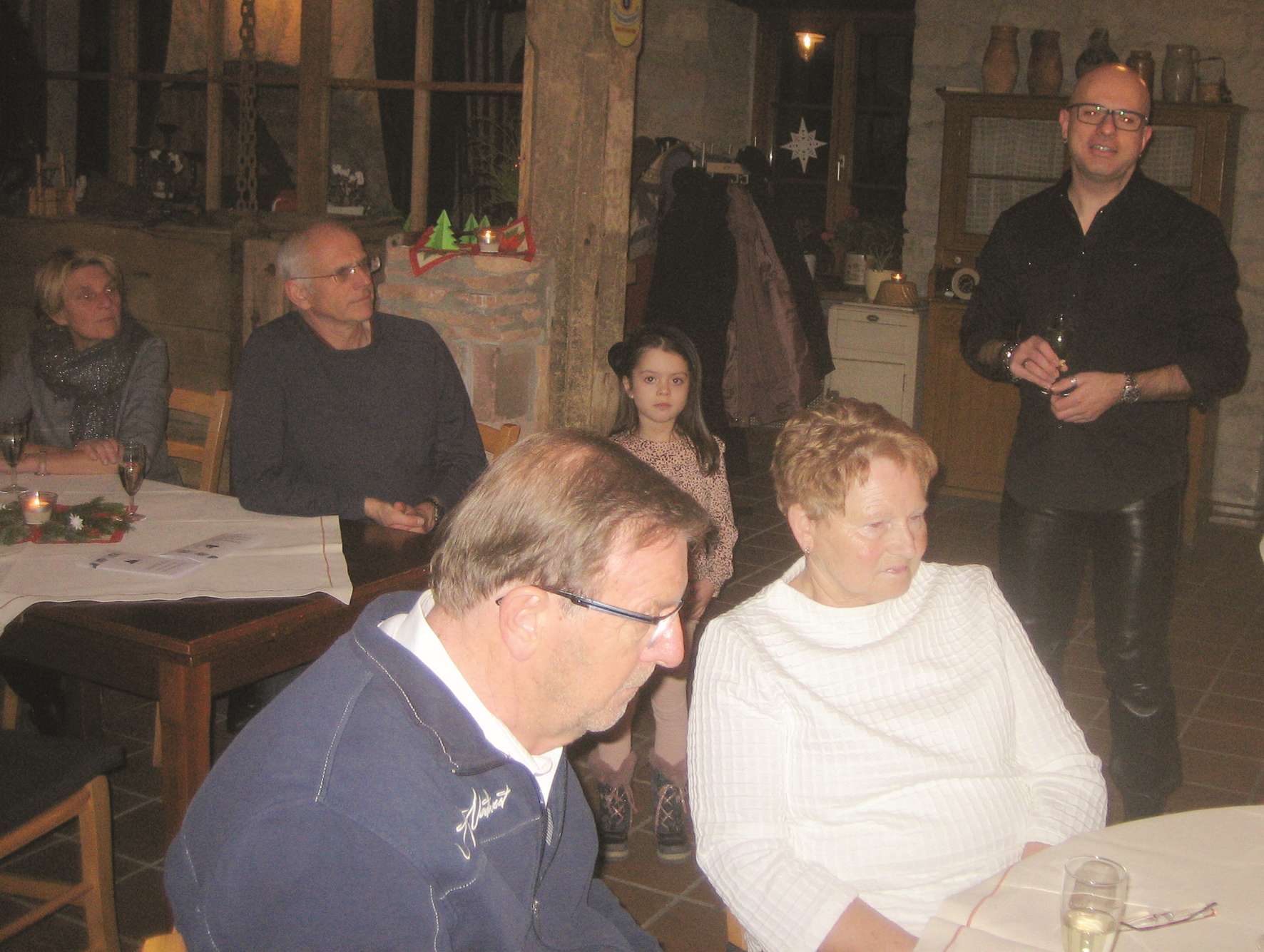 amtierender und Alt-Bürgermeister bei der Weihnachtsfeier des HGV