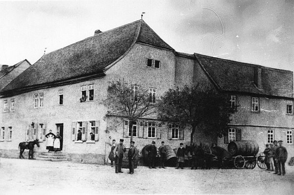 Gasthaus Zum Goldenen Engel - heute: Alt-Münster - in alten Brauertagen src= Aus alten Brauertagen