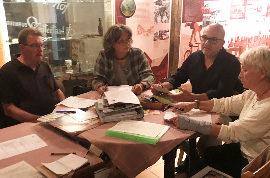 Teil des Vorstandes bei der Jahreshauptversammlung des HGV